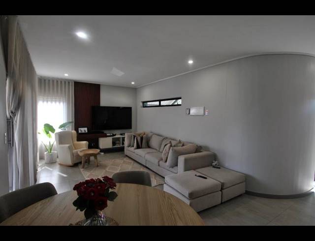 3 BEDROOM HOUSE FOR SALE IN NORTH RIDING